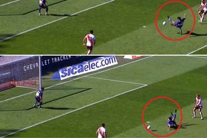 Tremendo error de Bruno Valdez que le cuesta un gol en contra a Boca en el Clásico Argentino