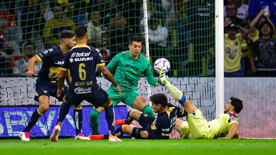 América vs Pumas: Anulan gol a Henry Martín en los primeros minutos del Clásico Capitalino