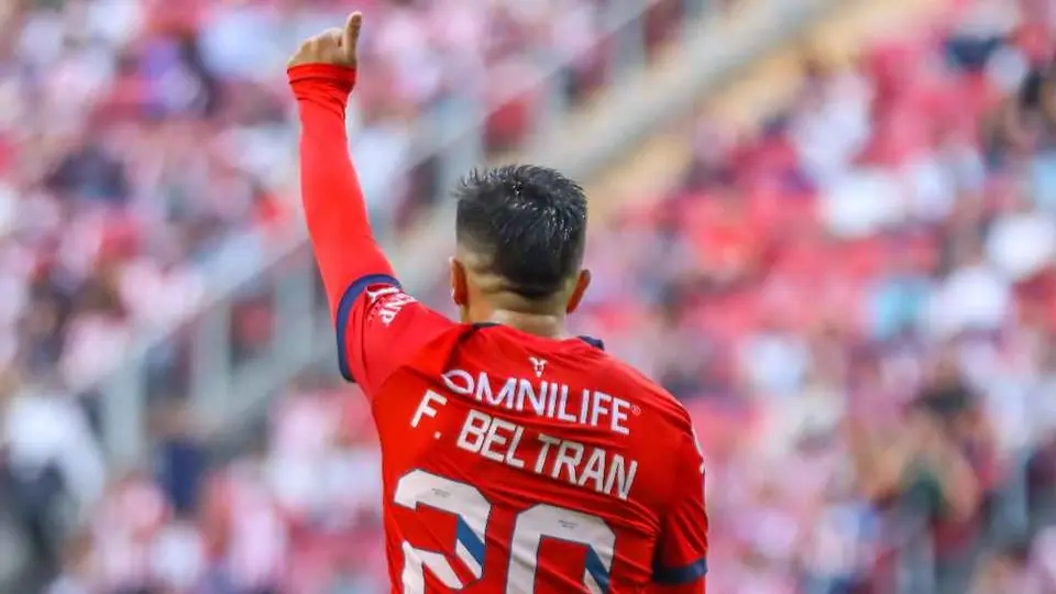 ¡Le tienen confianza! 'Nene' Beltrán fue titular con Chivas los 17 partidos del torneo regular