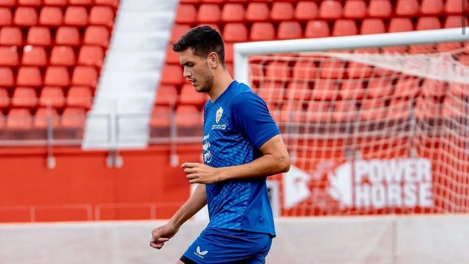 César Montes se queda sin técnico en Almería tras cese de Vicente Moreno