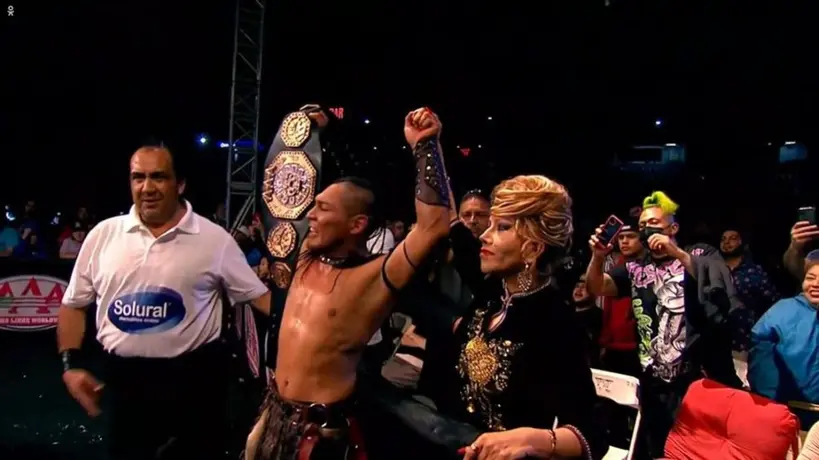 Triplemanía XXXI:  Hijo del Vikingo vence a Kenny Omega y retiene el Megacampeonato