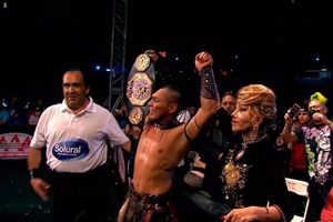 Triplemanía XXXI:  Hijo del Vikingo vence a Kenny Omega y retiene el Megacampeonato