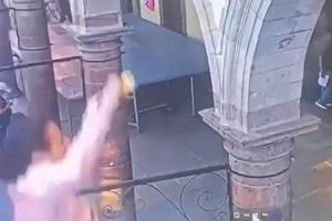 Regidor de Salvatierra, Guanajuato, cae de balcón presidencial