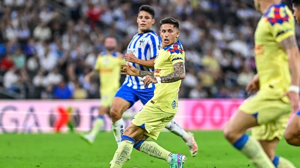 América revela que Brian Rodríguez sufrió una luxación en la rodilla izquierda