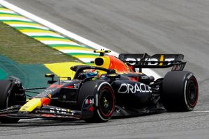 'Checo' Pérez buscará remontar posiciones en el Gran Premio de Brasil