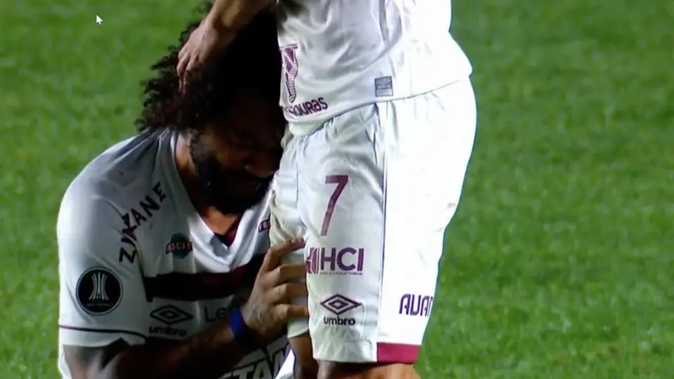 Marcelo se disculpa con Luciano Sánchez, quien se puede quedar un año sin jugar