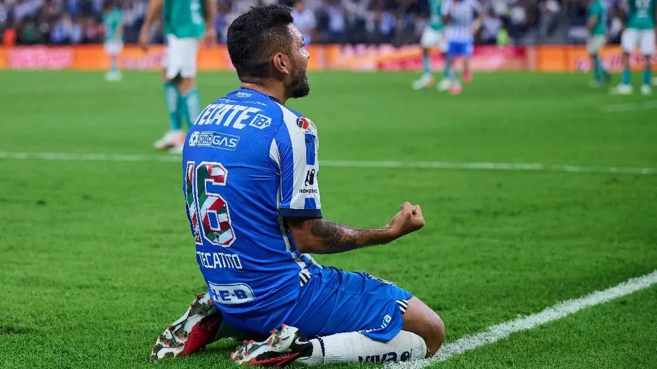 Rayados es multado por doble uso del número 16 con Tecatito Corona y Celso Ortiz
