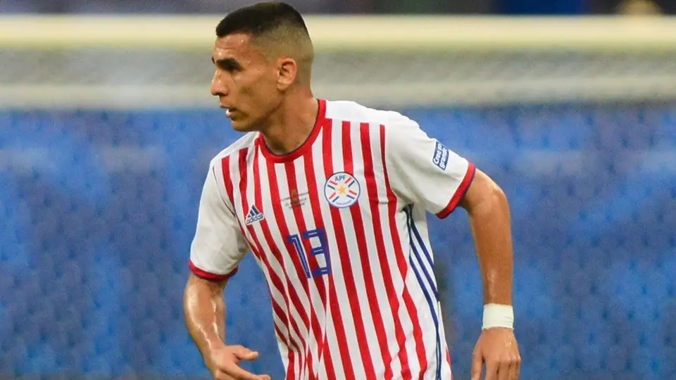 Junior Alonso se perfila como el favorito de la directiva para reforzar la defensa del América