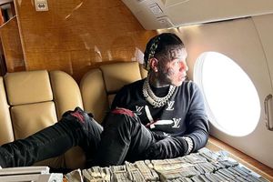 Video: Filtran imágenes del momento en que 6ix9ine ingresó a la cárcel