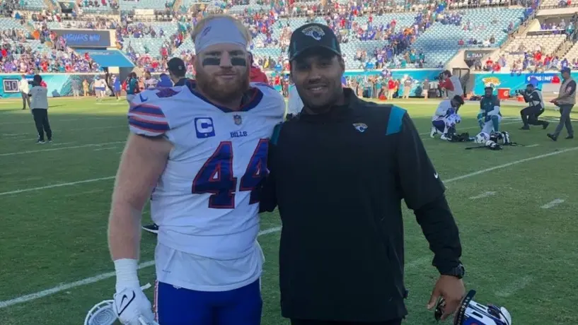 Coach de los Jacksonville Jaguars se declara abiertamente gay