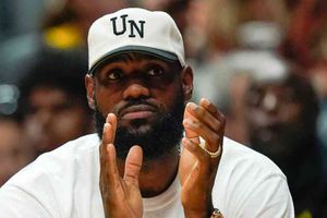 LeBron James encabeza la lista de los jugadores de NBA mejor pagados en 2023; según Forbes