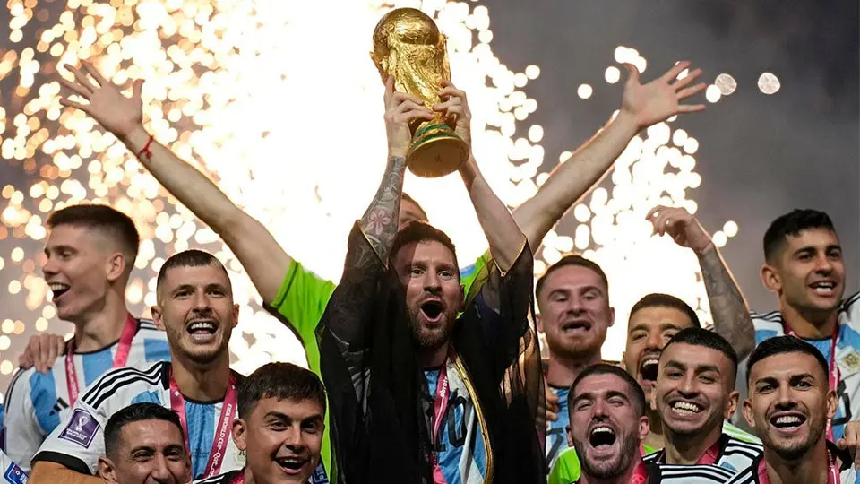 Guardiola y el Balón de Oro: "Debería tener dos secciones, una para Messi y otra para el resto"