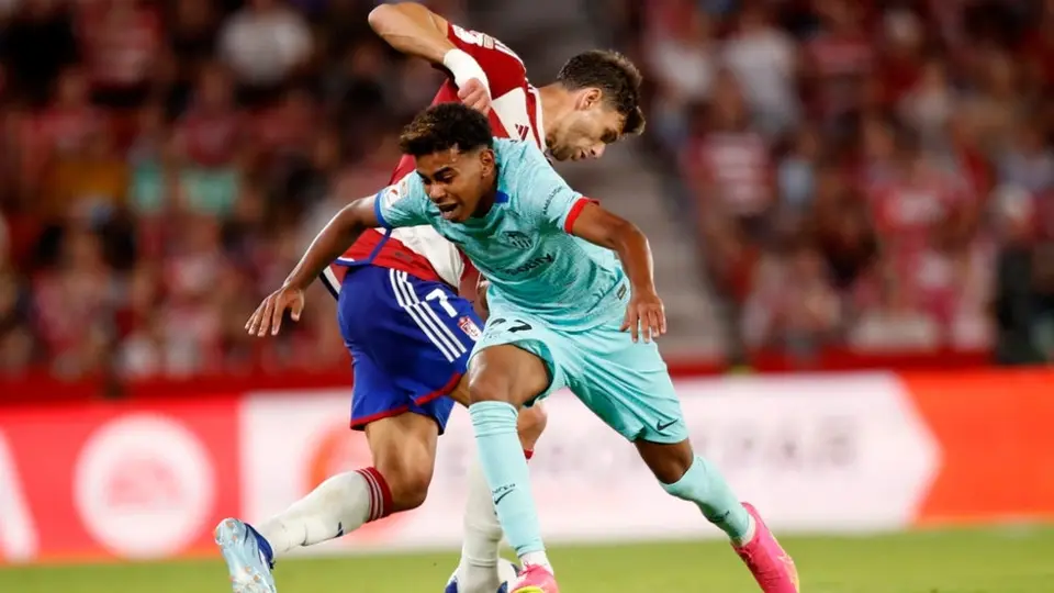 Lamine Yamal, lesionado con Barcelona, pero sí viaja con la selección de España