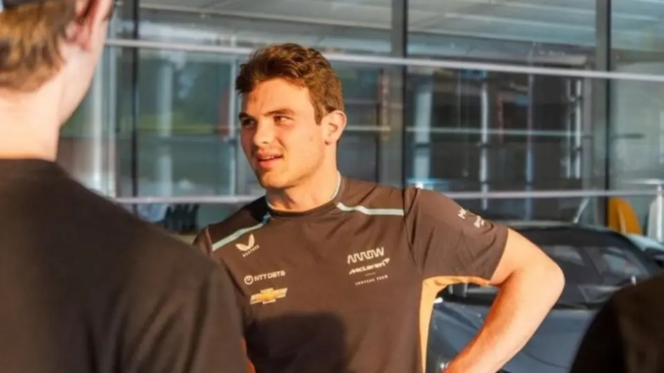 Pato O'Ward manejó el monoplaza de Fernando Alonso con la que ganó la Fórmula 1
