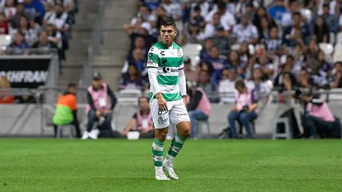 Lucas González deja Santos y regresará a Independiente