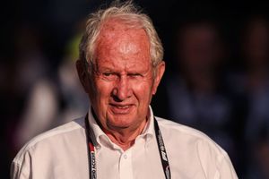 Helmut Marko asegura que 'Checo' Pérez tuvo suerte durante el Gran Premio de Países Bajos
