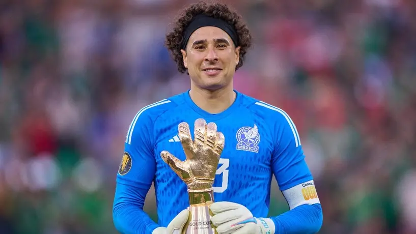 Memo Ochoa aparece con figuras como Messi, CR7 y Mbappé en ‘The Ultimate Team Goal’ de FIFA