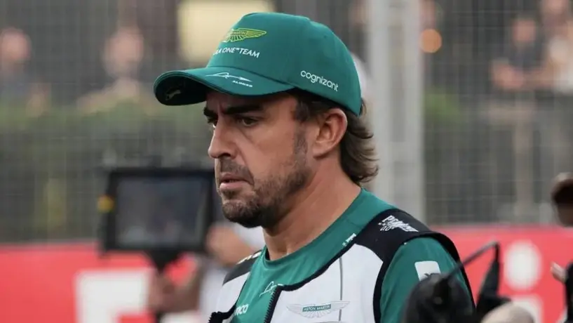 Fernando Alonso 'estalló' contra paparazzis en su regreso a España