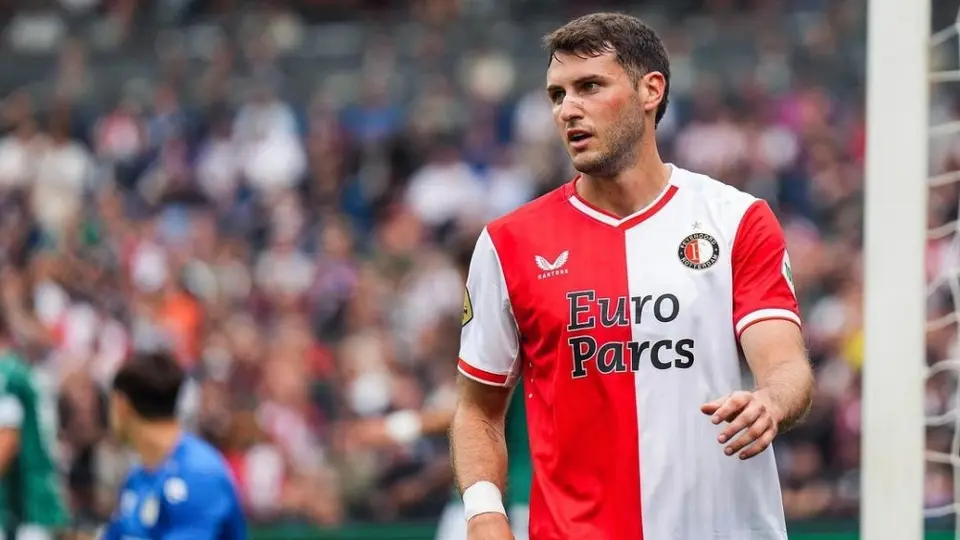 Presidente de la Lazio lamentó no fichar a Santiago Giménez en el verano