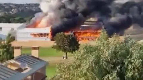 Campo de golf donde se llevó a cabo la Ryder Cup sufre un incendio