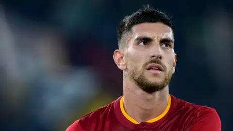 Lorenzo Pellegrini, de la Roma, se defiende tras acusaciones de presunto acoso a escort