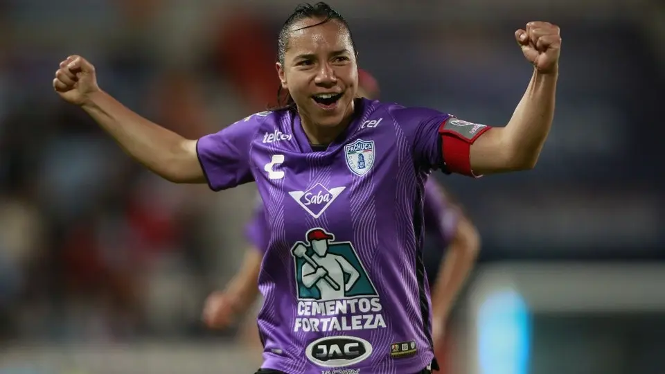 ¡Se queda la goleadora! Charlyn Corral renueva con Pachuca Femenil hasta 2027