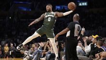 Damian Lillard debutó con los Milwaukee Bucks venciendo a Los Angeles Lakers