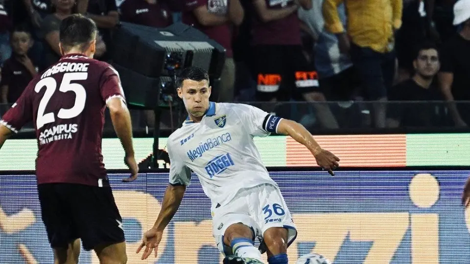 Ochoa y Salernitana empatan contra el Frosinone en la Serie A