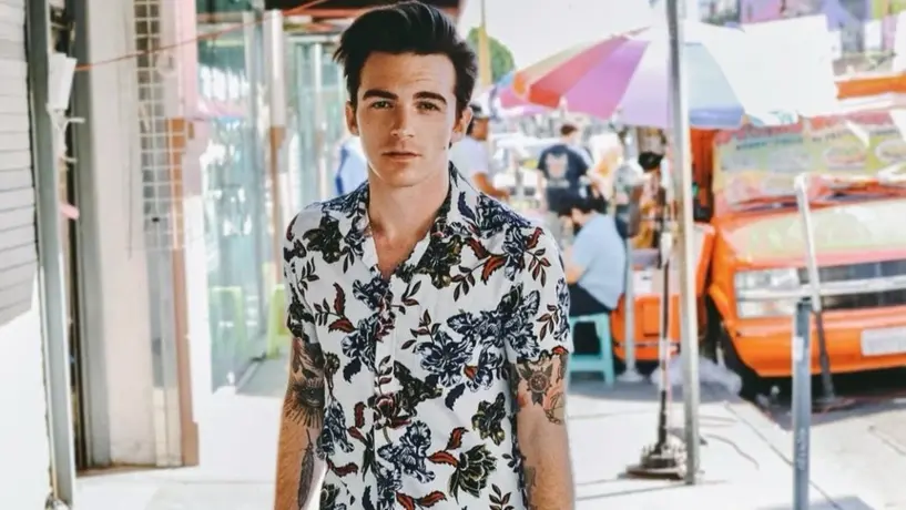 Drake Bell sorprende con aparición en un evento de lucha libre en la Arena Naucalpan