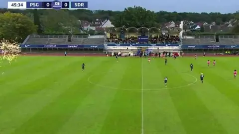 Suspenden juego del PSG femenil por lanzamiento de fuegos artificiales