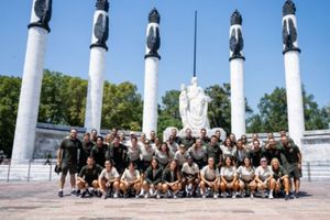 Barcelona Femenil pasea por el centro de la CDMX previo a su partido con América