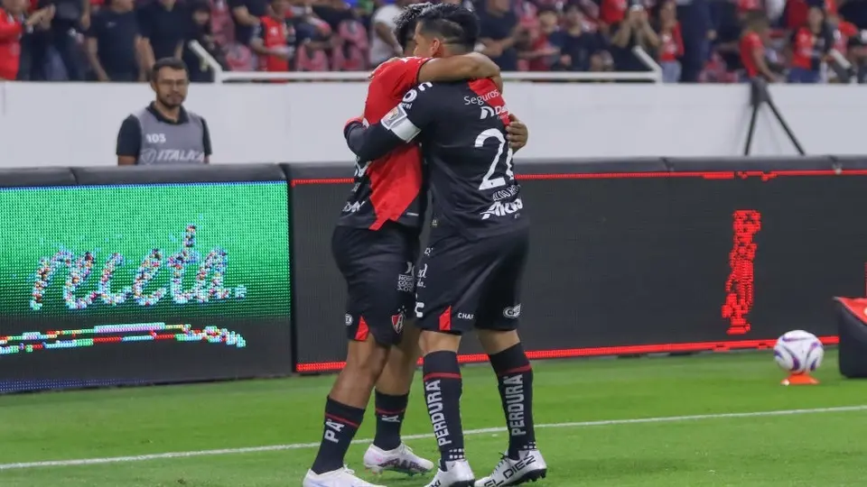 Atlas sorprende en casa a Cruz Azul y debuta con victoria en el Apertura 2023