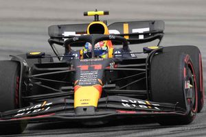 Checo Pérez tras terminar tercero en el Shootout: 'Con neumáticos nuevos sacábamos la pole'