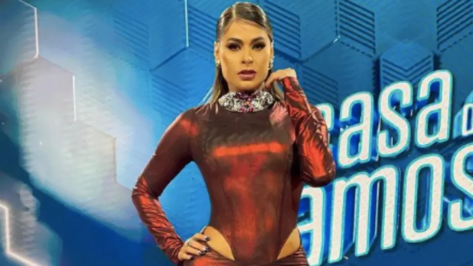 Galilea Montijo y el pegado jumpsuit rojo que estrenó en la gala de La Casa de los Famosos