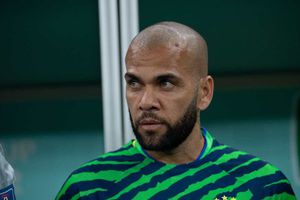 Dani Alves regresa a las redes sociales con un emotivo mensaje dirigido a su hija