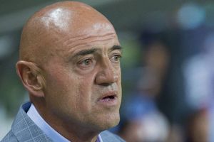 Chelis hace el ridículo en vivo al sugerir que Luis Romo juegue con Cruz Azul ante América