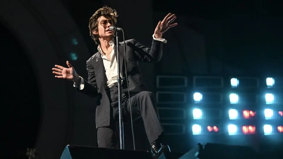 Así reaccionó Alex Turner, vocalista de los Arctic Monkeys, tras temblor