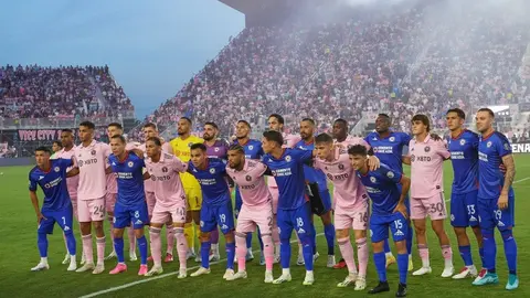 ¡Para el recuerdo! Jugador de Cruz Azul se tomó una foto con David Beckham
