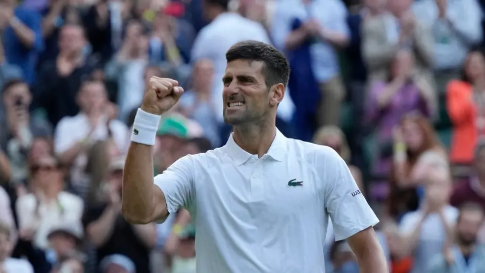 Novak Djokovic consiguió su victoria 30 al hilo en Wimbledon y se acercó a una marca histórica