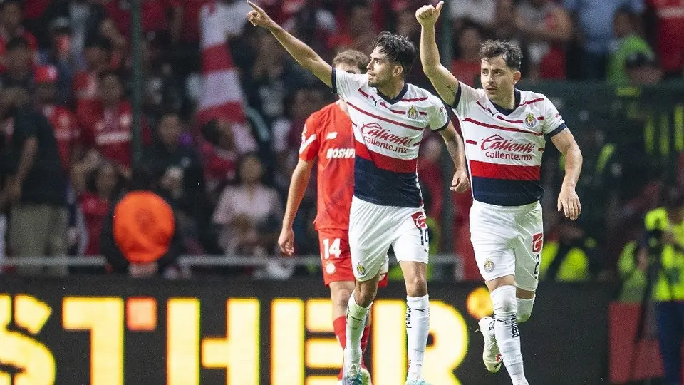 ¡Histórico! Chivas celebra su gol 4 mil dentro de la Liga MX