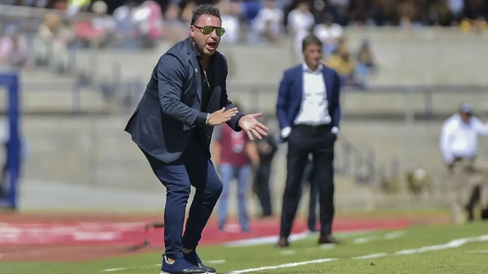 Mohamed sobre los arqueros de Pumas: "Después de todo es una competencia interna"