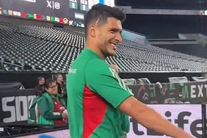 ¡Cuidado Alemania! Raúl Jiménez realiza golazo de rabona en entrenamiento