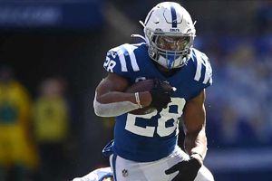 ¡Está de regreso! Jonathan Taylor firma contrato por 3 años con los Colts