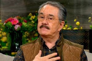 ¡Pedrito Sola saca su lado reguetonero! El conductor se 'emocionó' con Reggaeton Champagne