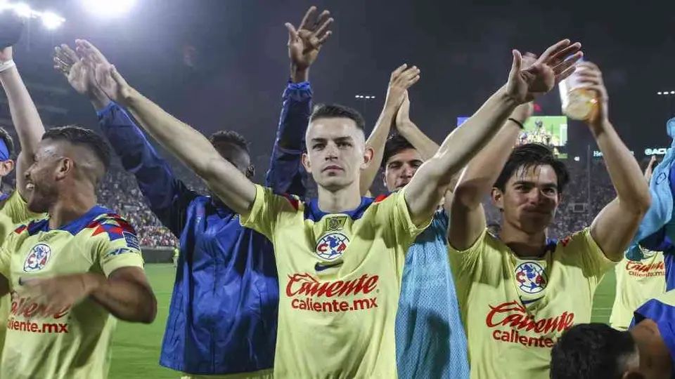 ¡América en la cima! Tres jugadores azulcrema están en el top 15 de más pases acertados
