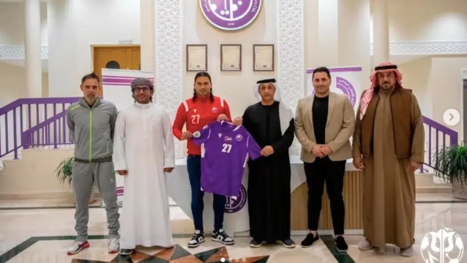 Gullit Peña tiene nuevo equipo en la liga de Emiratos Árabes Unidos
