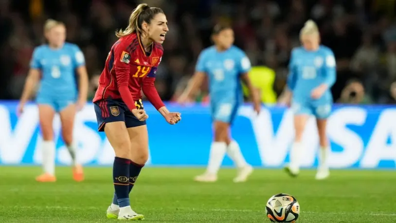 Olga Carmona se entera de la muerte de su padre tras ganar título del Mundial Femenil con España