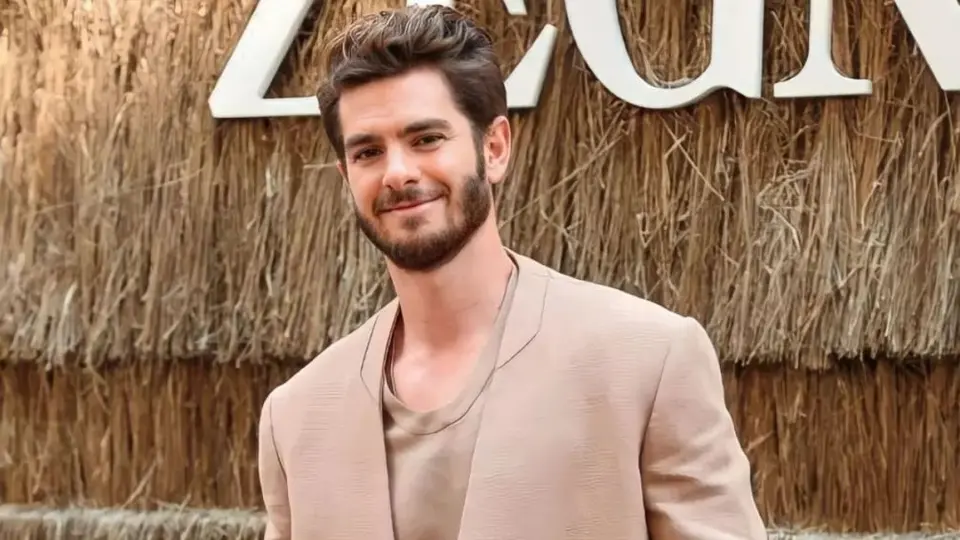 Andrew Garfield: Comprometedora foto junto a otro hombre se viraliza