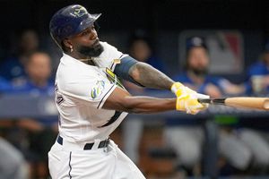 Rangers apaga el 'mexican power' y vence en el primero a Rays del WC de la Americana