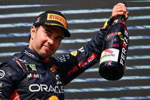 Sergio Pérez: Prensa internacional cuestiona la diferencia entre Checo y Max Verstappen en Spa